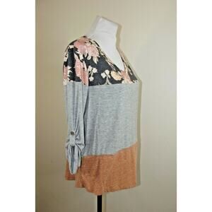 Tru Self Womens V-Neck SHIRT - Size 1X - Floral Block Tab Sleeves Boho